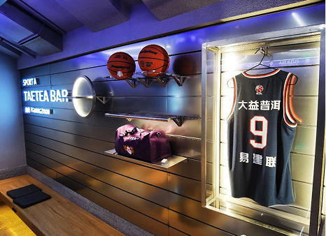 Basketball action shot 1